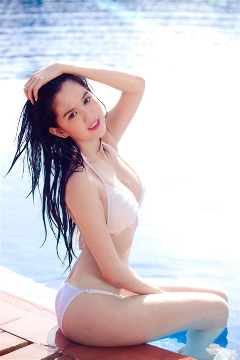 Ngoc Trinh Sexy VietNamese Bikini Model Asianbeauties