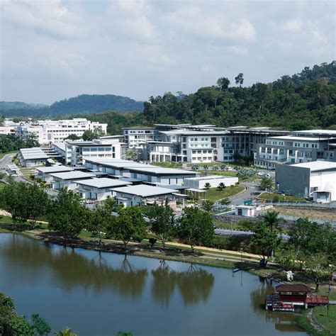 Universiti utara malaysia (uum) also has state status, which adds to its popularity among students. Universiti Utara Malaysia | MYSUN Campus