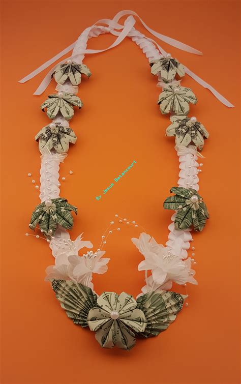 Beautiful Money Lei For Wedding Money Origami Money Lei Creative