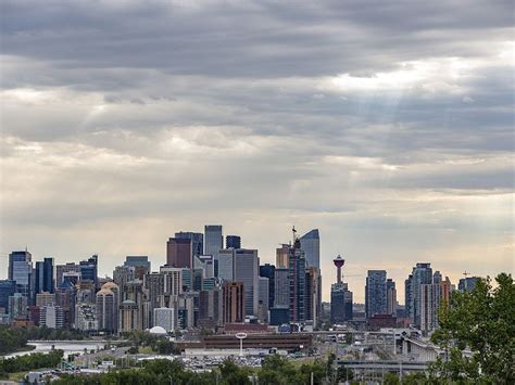 We tend to take clean air for granted, but pollution or smoke does descend on calgary from time to time, so here are a few ways you can check on the city's air quality. Special air quality alert issued for Calgary due to ...