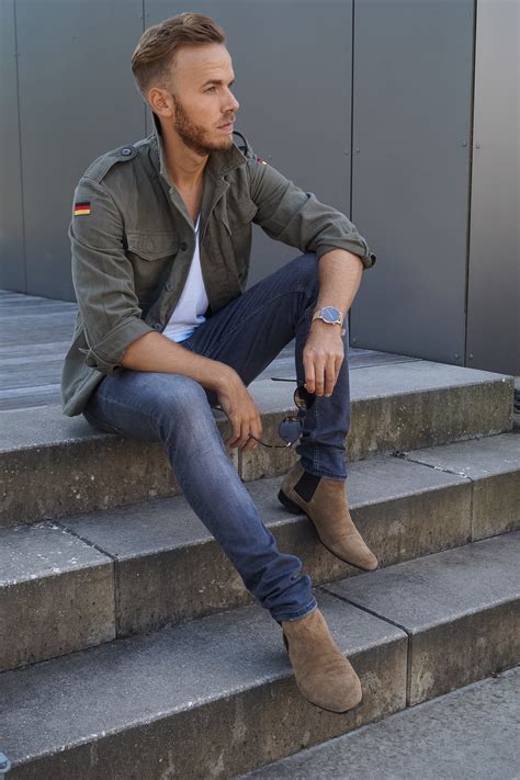 Discover our selection of chelsea boots. OUTFIT - Bundeswehr Jacke und Chelsea Boots - Fashionblog