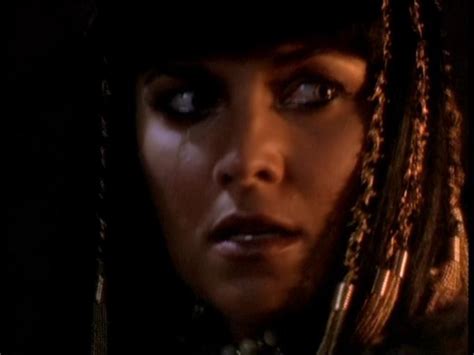 lucy lawless xena as cleopatra xena warrior princess s05e18 antony and cleopatra screencap