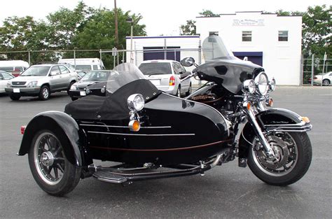 I'm a little late to the conversation (i only recently joined the forum), but i have a spyder sidecar made by a company called motorvation. 2000 HARLEY DAVIDSON ROAD KING WITH DETACHABLE 2000 ...