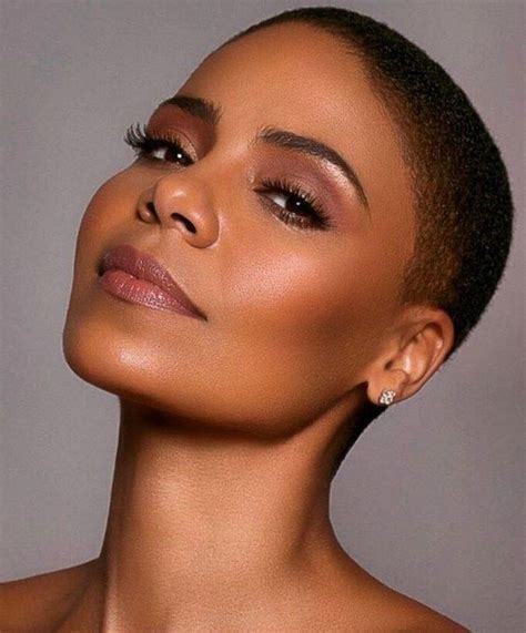 47 Lovely Natural Makeup For Black Women That Make More Beautiful