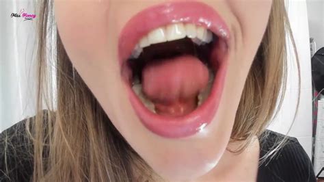 Quckie Tongue Vore Tease With Miss Honey Barefeet