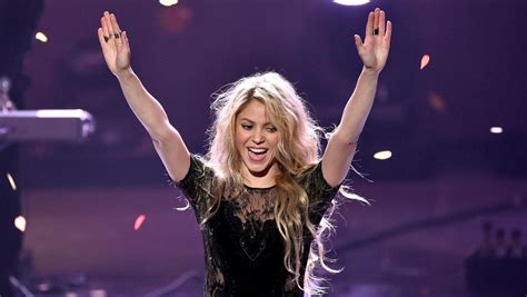 See more ideas about shakira, shakira mebarak, celebrities. Shakira celebrates birthday with no-makeup selfie