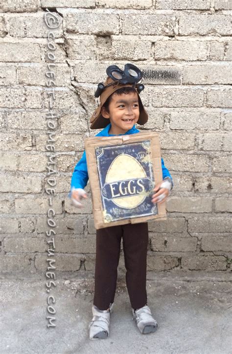 Make this fast diy deviled egg costume in 30 minutes and for $10! Cute DIY Costume Idea: Eggs from The Boxtrolls