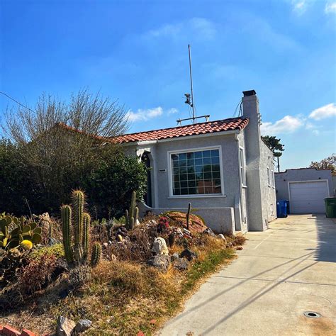 SINGLE FAMILY HOME IN WILMINGTON | Bid KW