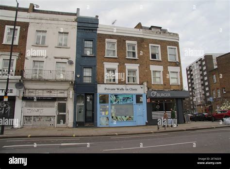 The Narrowest House In London On Goldhawk Road Stock Photo Alamy