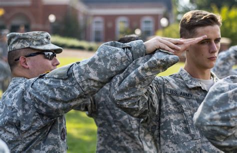 Drill Sergeant Teaches Rotc Cadets The Proper Way To Salute Article