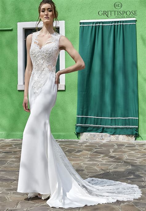 Abito da sposa a tunica, lungo e fluttuante. Vestito da sposa a sirena MG2020 MIZAR Gritti Spose