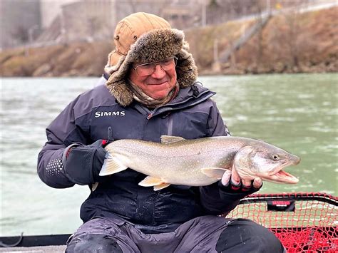 HEAD NORTH YOUNG MAN! Niagara River Fishing Action is GOOD, Smaller