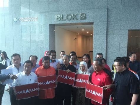Anda bisa mendownload logo ini dengan resolusi gambar yang tinggi serta bisa juga memiliki file format coreldraw. Your logo needs tweaking, RoS tells Pakatan Harapan ...