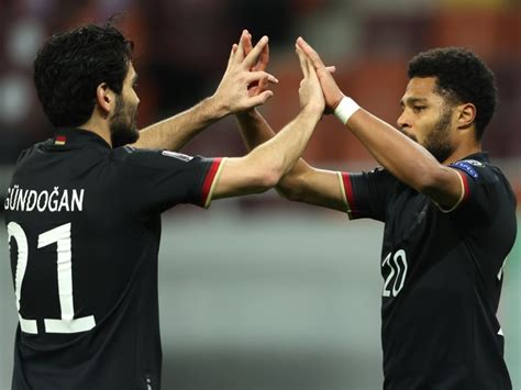 Qatar spielt in europa mit. Bilder | Rumänien - Deutschland 0:1 | 2. Spieltag | WM ...