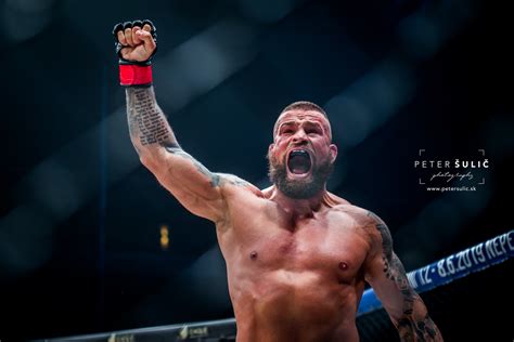 Je to alternativa pro ty fanoušky, kteří milují sport, ale jsou znechuceni tím, kam ve své profesionální podobě směřuje. Oktagon - Oktagon MMA - YouTube : 63,056 likes · 58 ...