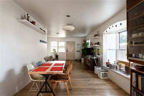 Major differences the ability of each type of flooring to stand up against moisture hinges on its materials. Vinyl Vs. Laminate Flooring | Hunker