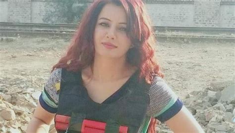 Pak Singer Poses With Suicide Vest Twitter Asks If Its Her National