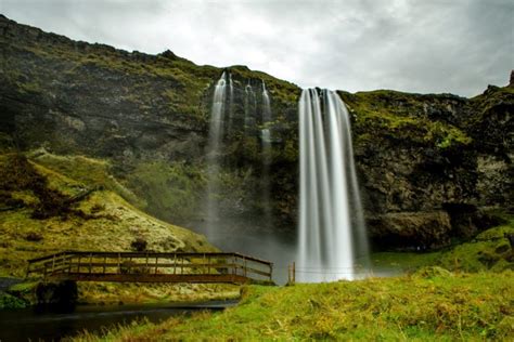 Iceland Waterfalls Bridges Crag Seljalandsfoss Nature