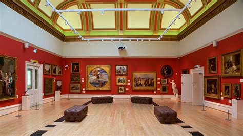 Look up in linguee suggest as a translation of gallery walk New Walk Museum & Art Gallery - Places to go | Lets Go ...