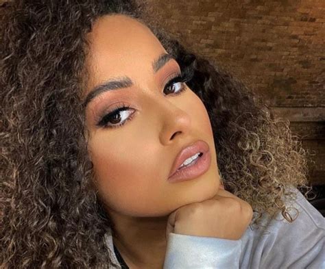 Love Island Amber Gill Defends Dubai Trip Amid Tier Four Restrictions