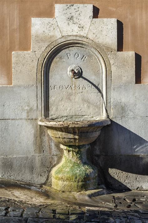 Rome Public Drinking Fountain Stock Photo Image Of People Drink