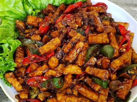 The sweet taste is due to generous addition of kecap manis (sweet soy sauce). Lauk Praktis dengan Resep Orek Tempe Berikut Ini | Indozone.id