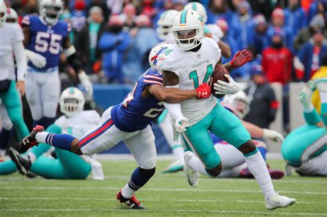 Dolphins Fantasy Football Start/Sit: Week 16