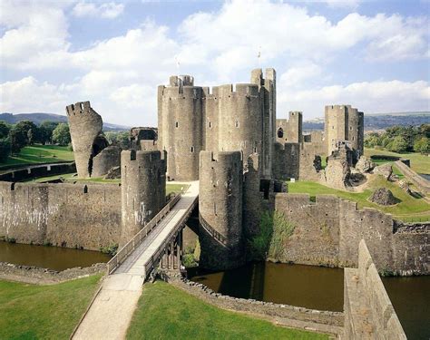 Caerphilly Castle Welsh Castles Castle Wales Tourism