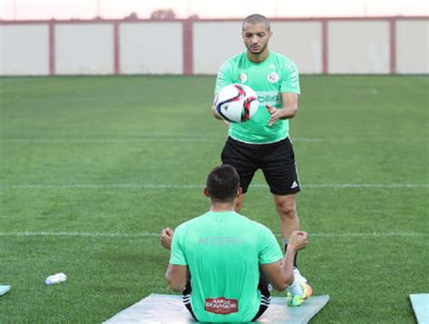 الوزير المنتدب لدى الوزير الأول المكلف بالاستشراف محمد شريف بلميهوب. المنتخب الوطني يواصل تحضيراته تحسبا لمواجهة الكاميرون و ...