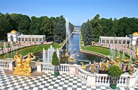 Der Peterhof in St. Petersburg Foto & Bild | architektur ...