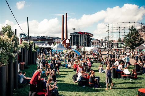 They've been recording the some tickets for reading/leeds will go on sale straight after the acts are announced tonight. Кендрик Ламар, Arctic Monkeys и Lykke Li выступят на Flow ...