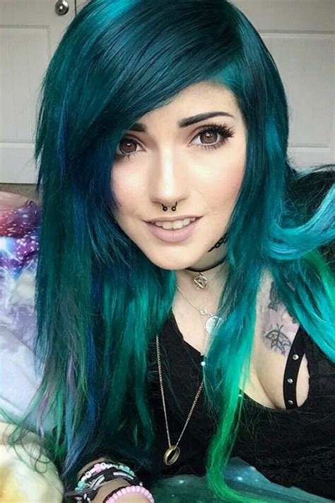 16 Hair Trends Emo Hairstyles With Side Swept Bangs Images