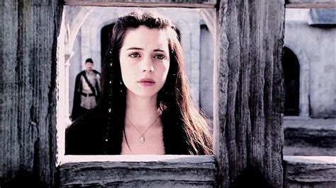 Dacey mormont and robb stark. Queen Mary of House Stark - Reign meets Game of Thrones ...