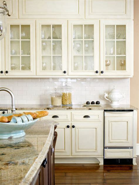 Browse 93 photos of white modern kitchen cabinets. Off White Cabinets | Houzz