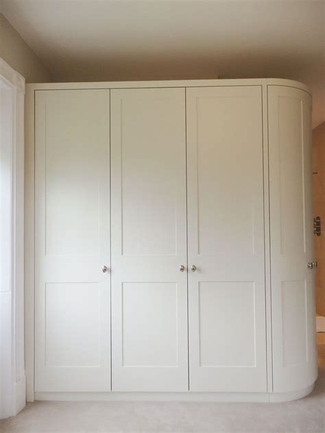 Check spelling or type a new query. Fitted curved wardrobe with Shaker doors | Apartment ...