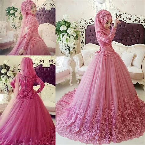 Its layered design adds volume to the silhouette for a unique look. Discount Arabic Muslim Wedding Dress 2016 Turkish Gelinlik ...