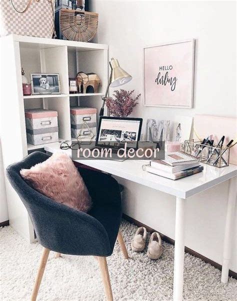 Cute Desk Decor Ideas For Your Dorm Or Office Desk Idées De Bureau
