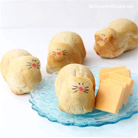 Kitty Cat Bread How To A Loaf Of Cute Kitty Cat Bread Using A