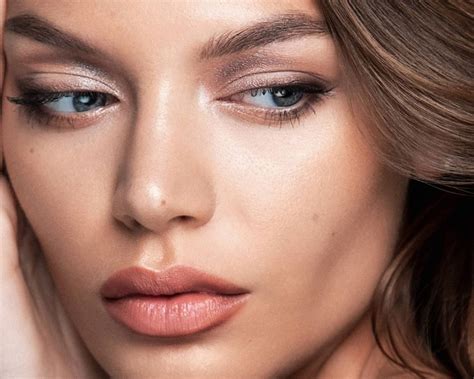Ace The Perfect Nude Makeup Look In 6 Easy Steps Dop Fashion