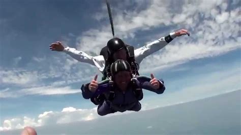 High Altitude Skydiving 18000 Ft Youtube