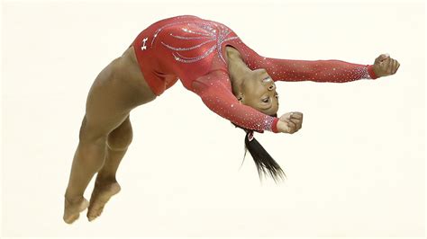Happy Birthday Simone Houstons Superstar Gymnast Turns 21 Abc13 Houston