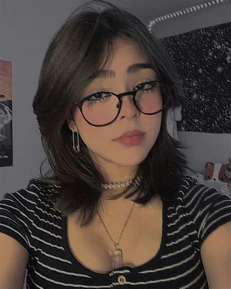 Glasses Trends Prety Girl Selfie Poses Hair Inspo Alexa Makeup