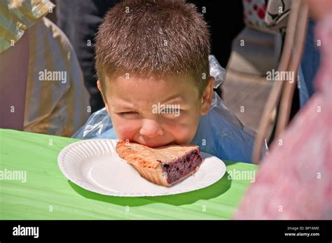 Pie Eating Competition Hi Res Stock Photography And Images Alamy