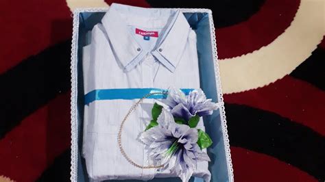 Kalau membeli baju cara membuat hantaran pernikahan dari baju gamis yang mampu dipakai lagi. Tutorial cara membuat HANTARAN Baju Kemeja - YouTube