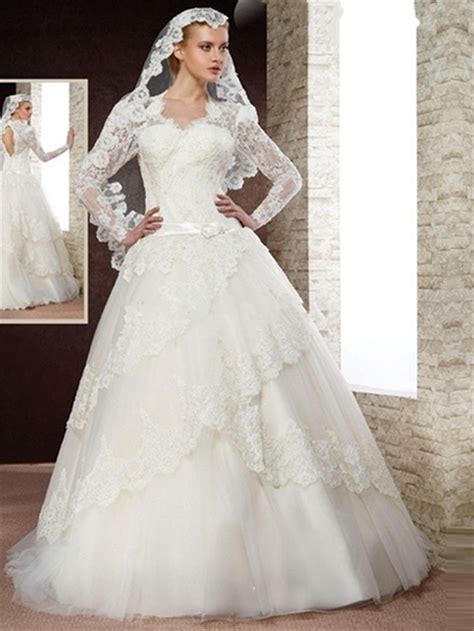 Long Sleeve Luxury Princess Lace Ball Gown Wedding Dress