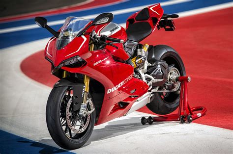 The presentation made by ducati ceo, claudio domenicali, represents a preview of the italian manufacturer's 2014 model range. 83+ Ducati Panigale Wallpapers on WallpaperSafari