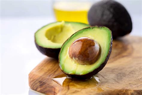 Not to mention, avocado oil contains ample vitamins, minerals and antioxidants that many believe are beneficial to your hair and scalp. Avocado for Hair and Face: Beauty Uses for Avocado ...