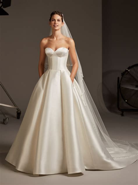 Guía: tipos de telas para el vestido de novia