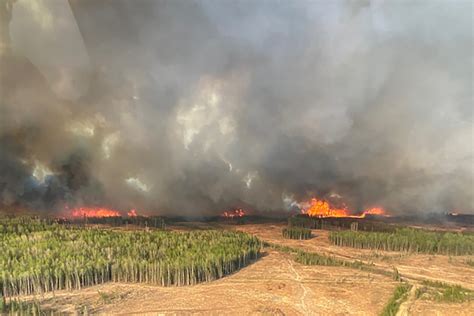 Nearly 25000 Evacuated As More Than 100 Fires Burn In Northern Alberta