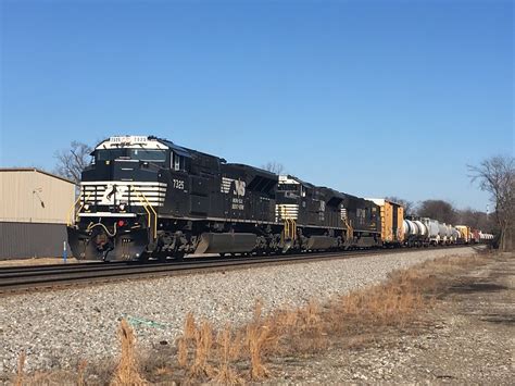 Ns Sd70acu 7325 183 Ns Southbound Freight Train 183 Birm Flickr